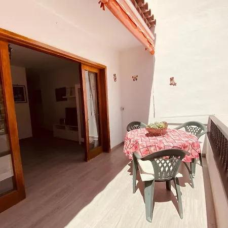 Ocean Park Apartment *